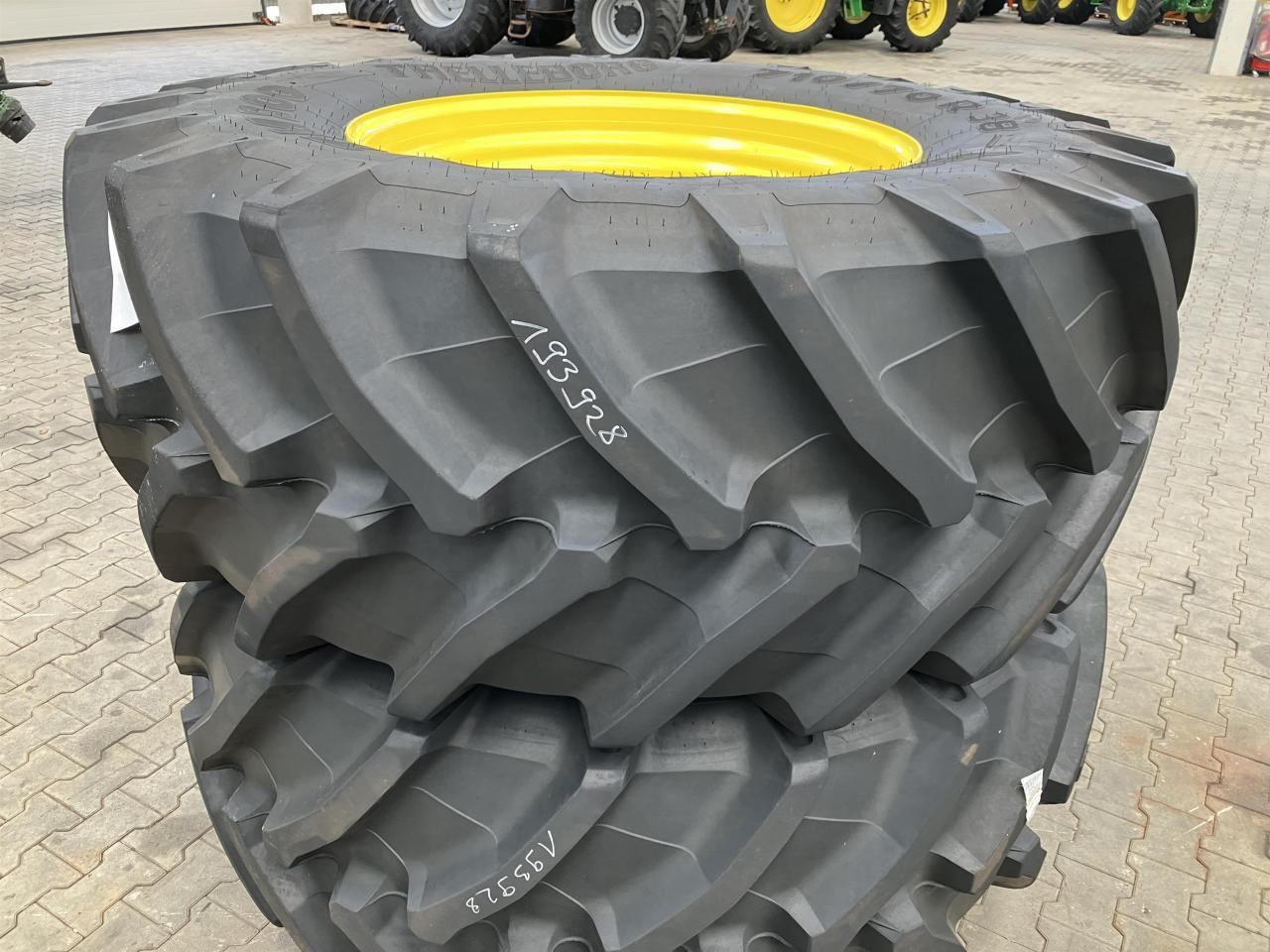 Trelleborg 710/70R38 - Шина в категорії Сільськогосподарська техніка: фото 1 Trelleborg 710/70R38 - Шина в категорії Сільськогосподарська техніка: фото 1