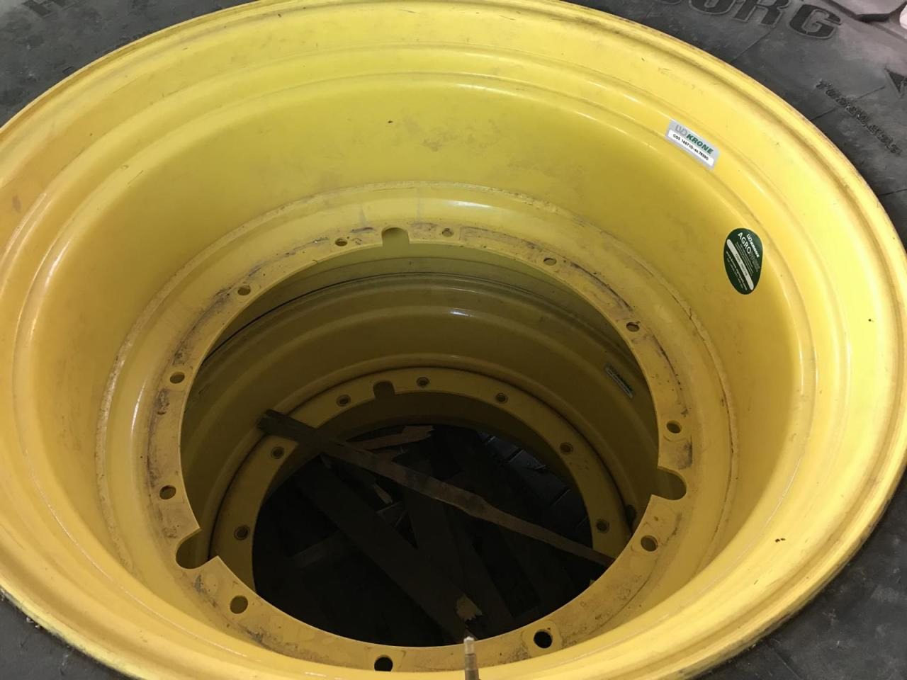 Trelleborg 710/75R42 - Шина в категорії Сільськогосподарська техніка: фото 4 Trelleborg 710/75R42 - Шина в категорії Сільськогосподарська техніка: фото 4