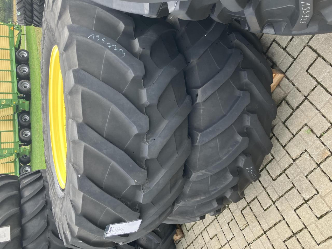 Trelleborg 710/75R42 - Шина в категорії Сільськогосподарська техніка: фото 3 Trelleborg 710/75R42 - Шина в категорії Сільськогосподарська техніка: фото 3