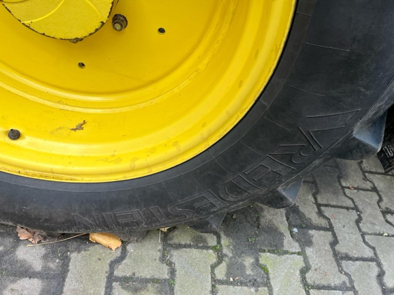 Vredestein 420/70R28 - Шина в категорії Сільськогосподарська техніка: фото 4 Vredestein 420/70R28 - Шина в категорії Сільськогосподарська техніка: фото 4