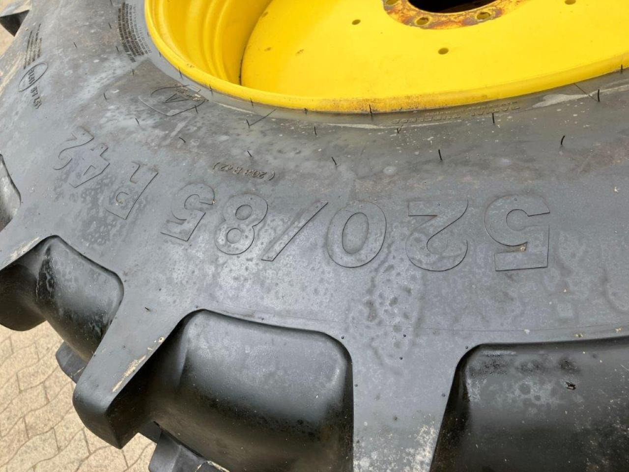 Vredestein 520/85R42 - Шина в категорії Сільськогосподарська техніка: фото 5 Vredestein 520/85R42 - Шина в категорії Сільськогосподарська техніка: фото 5