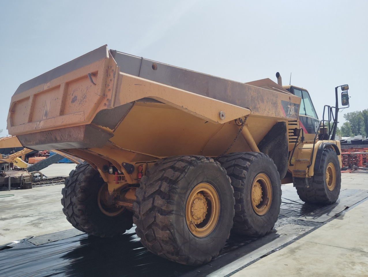DUMPER ARTICULADO CATERPILLAR 730 - Шарнірний самоскид: фото 4 DUMPER ARTICULADO CATERPILLAR 730 - Шарнірний самоскид: фото 4