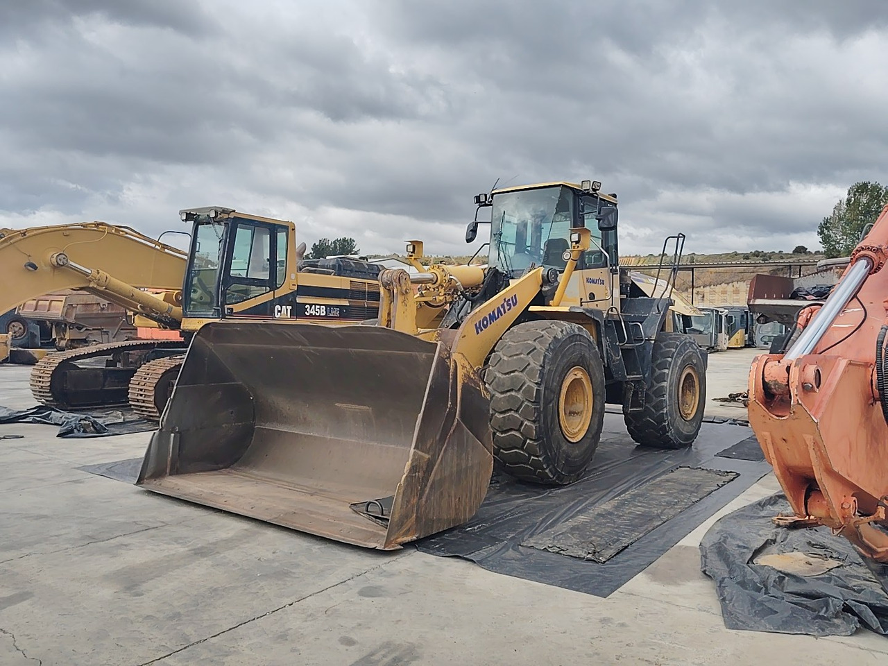 KOMATSU WA480-5H - Колісний навантажувач: фото 1 KOMATSU WA480-5H - Колісний навантажувач: фото 1