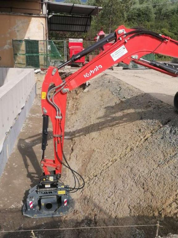 CM CM Crusher PV 20.40 - Віброплита, Навісне обладнання: фото 3 CM CM Crusher PV 20.40 - Віброплита, Навісне обладнання: фото 3