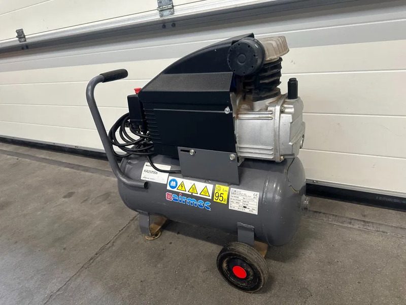 Airmec Fiac BXA 25200 Elektrische Zuigercompressor 2 PK 150 L / min 8 Bar - Повітряний компресор: фото 4 Airmec Fiac BXA 25200 Elektrische Zuigercompressor 2 PK 150 L / min 8 Bar - Повітряний компресор: фото 4