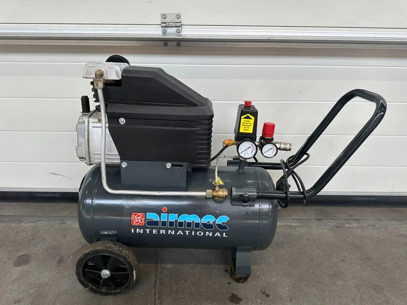 Airmec KA25200 C 2 PK 200 L / min 8 Bar Elektrische Zuigercompressor - Повітряний компресор: фото 1 Airmec KA25200 C 2 PK 200 L / min 8 Bar Elektrische Zuigercompressor - Повітряний компресор: фото 1