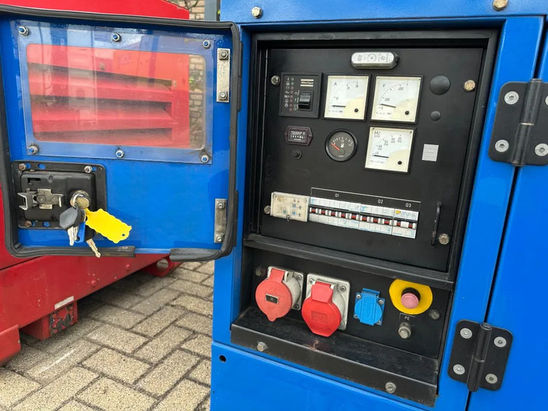 Atlas-Copco QAS 14 Yanmar Stamford 15 kVA Silent generatorset - Електричний генератор: фото 2 Atlas-Copco QAS 14 Yanmar Stamford 15 kVA Silent generatorset - Електричний генератор: фото 2
