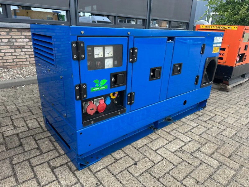 Atlas-Copco QAS 14 Yanmar Stamford 15 kVA Silent generatorset - Електричний генератор: фото 1 Atlas-Copco QAS 14 Yanmar Stamford 15 kVA Silent generatorset - Електричний генератор: фото 1