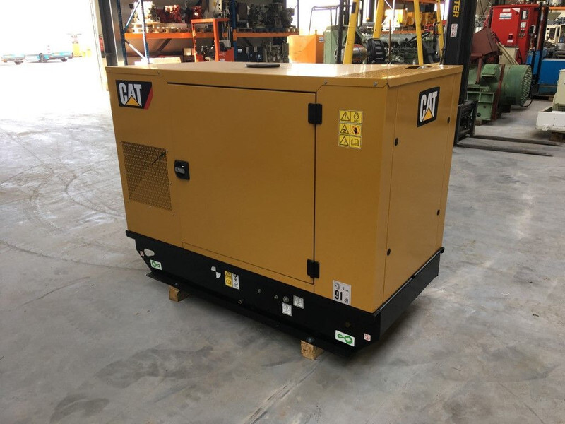 Новий Електричний генератор Caterpillar C2.2 22 kVA Silent generatorset New: фото 9