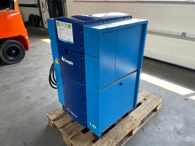 Compair L07 - 7,5A Schroefcompressor 750L/min als nieuw! - Повітряний компресор: фото 3 Compair L07 - 7,5A Schroefcompressor 750L/min als nieuw! - Повітряний компресор: фото 3