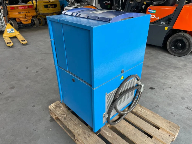 Compair L07 - 7,5A Schroefcompressor 750L/min als nieuw! - Повітряний компресор: фото 5 Compair L07 - 7,5A Schroefcompressor 750L/min als nieuw! - Повітряний компресор: фото 5