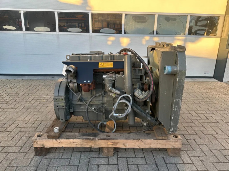 Cummins C300-20 Diesel Engine 300 PK / HP 6 cylinder Diesel motor - Двигун в категорії Вантажно-розвантажувальна техніка: фото 1 Cummins C300-20 Diesel Engine 300 PK / HP 6 cylinder Diesel motor - Двигун в категорії Вантажно-розвантажувальна техніка: фото 1