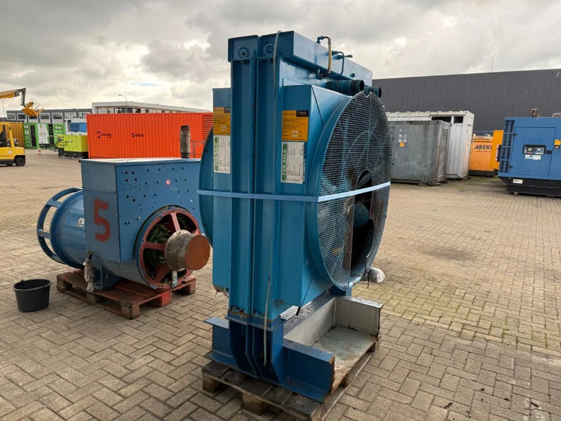 Cummins KTTA 19 G Radiateur Koeler Radiator 700 PK - Двигун в категорії Вантажно-розвантажувальна техніка: фото 3 Cummins KTTA 19 G Radiateur Koeler Radiator 700 PK - Двигун в категорії Вантажно-розвантажувальна техніка: фото 3