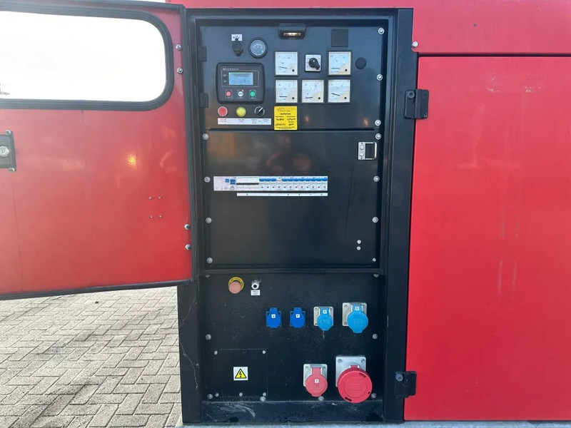 Europower EPUS44TDE Kubota Leroy Somer 44 kVA Supersilent Rental generatorset - Електричний генератор: фото 2 Europower EPUS44TDE Kubota Leroy Somer 44 kVA Supersilent Rental generatorset - Електричний генератор: фото 2