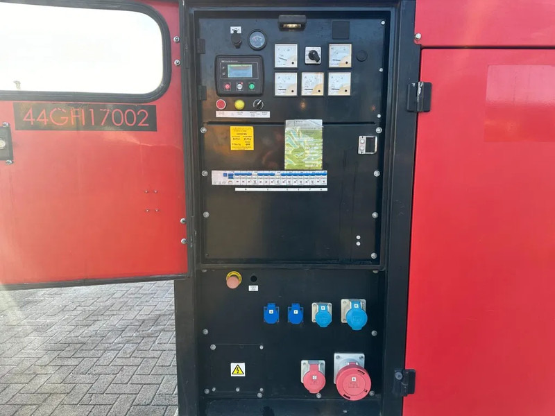 Europower EPUS44TDE Kubota Leroy Somer 44 kVA Supersilent Rental generatorset - Електричний генератор: фото 4 Europower EPUS44TDE Kubota Leroy Somer 44 kVA Supersilent Rental generatorset - Електричний генератор: фото 4