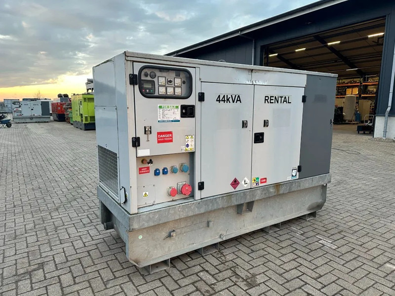Europower EPUS44TDE Kubota Leroy Somer 44 kVA Supersilent Rental generatorset - Електричний генератор: фото 1 Europower EPUS44TDE Kubota Leroy Somer 44 kVA Supersilent Rental generatorset - Електричний генератор: фото 1