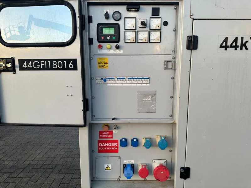 Europower EPUS44TDE Kubota Leroy Somer 44 kVA Supersilent Rental generatorset - Електричний генератор: фото 3 Europower EPUS44TDE Kubota Leroy Somer 44 kVA Supersilent Rental generatorset - Електричний генератор: фото 3