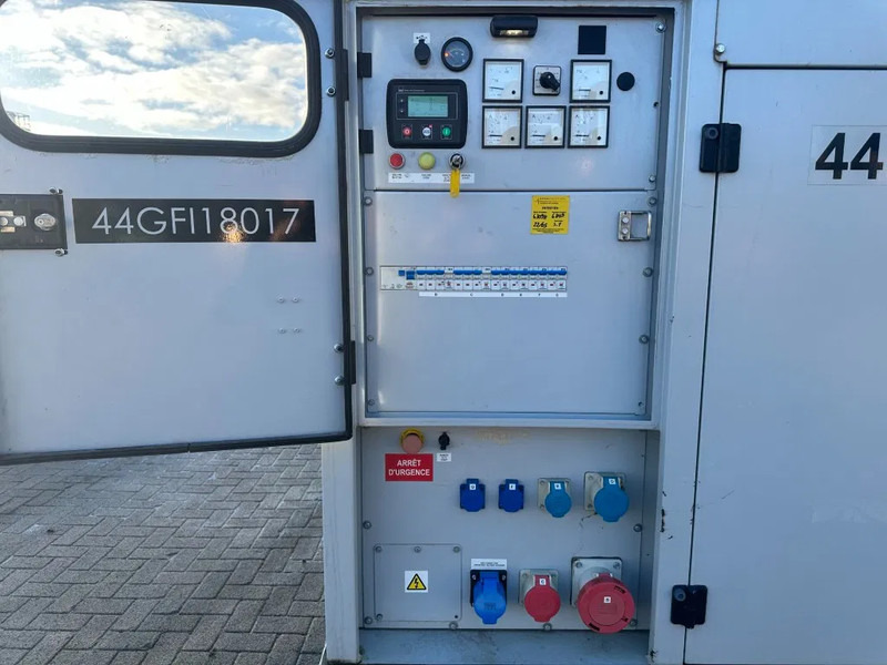 Europower EPUS44TDE Kubota Leroy Somer 44 kVA Supersilent Rental generatorset - Електричний генератор: фото 3 Europower EPUS44TDE Kubota Leroy Somer 44 kVA Supersilent Rental generatorset - Електричний генератор: фото 3