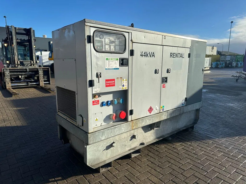 Europower EPUS44TDE Kubota leroy Somer 44 kVA Supersilent Rental generatorset - Електричний генератор: фото 3 Europower EPUS44TDE Kubota leroy Somer 44 kVA Supersilent Rental generatorset - Електричний генератор: фото 3