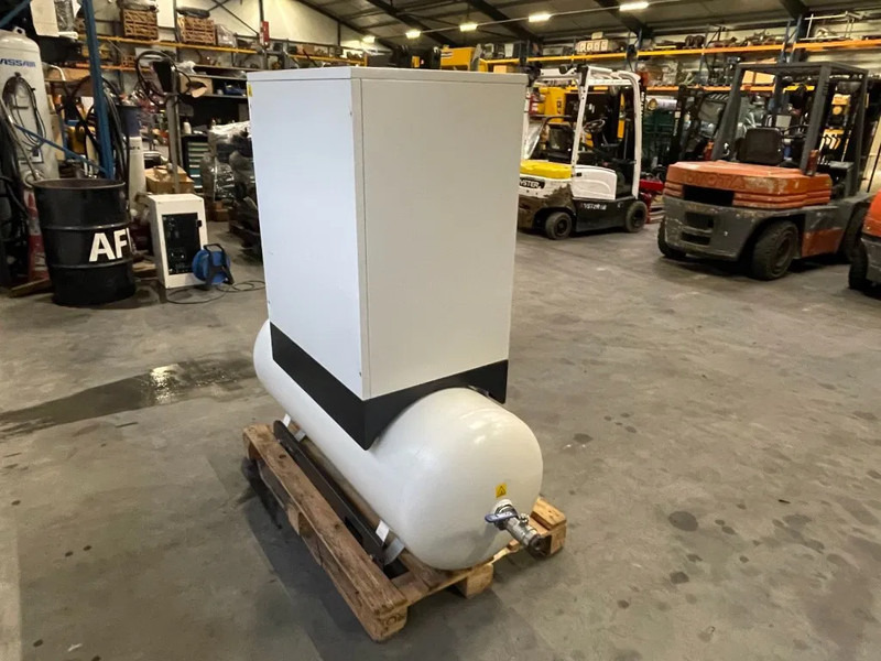 Fiac New Silver 10 / 270 Silent 7.5 kW 860 L / min 10 bar Elektrische Schroefcompressor met ketel - Повітряний компресор: фото 5 Fiac New Silver 10 / 270 Silent 7.5 kW 860 L / min 10 bar Elektrische Schroefcompressor met ketel - Повітряний компресор: фото 5