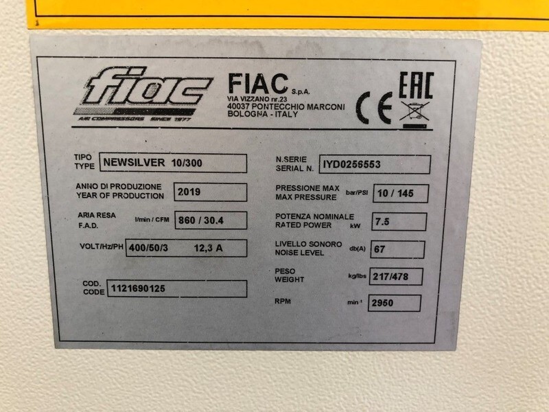Fiac New Silver D 10 / 300 Silent 7.5 kW 860 L / min 10 bar Elektrische Schroefcompressor met ketel en droger - Повітряний компресор: фото 3 Fiac New Silver D 10 / 300 Silent 7.5 kW 860 L / min 10 bar Elektrische Schroefcompressor met ketel en droger - Повітряний компресор: фото 3