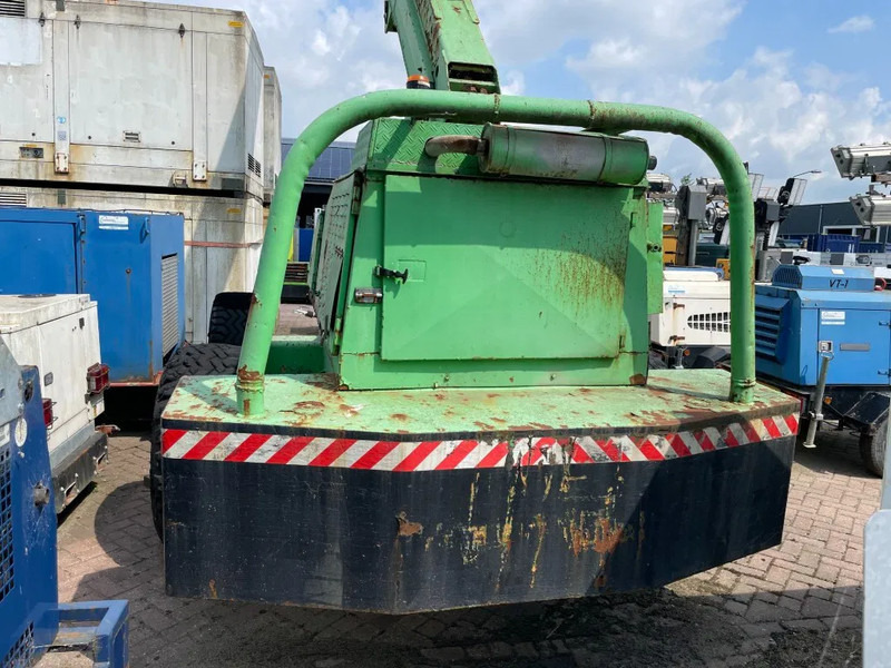 Grove MZ90 Deutz F3L912 Diesel 4 x 4 Telescoophoogwerker 27.6 meter werkhoogte - Телескопічний підйомник: фото 4 Grove MZ90 Deutz F3L912 Diesel 4 x 4 Telescoophoogwerker 27.6 meter werkhoogte - Телескопічний підйомник: фото 4