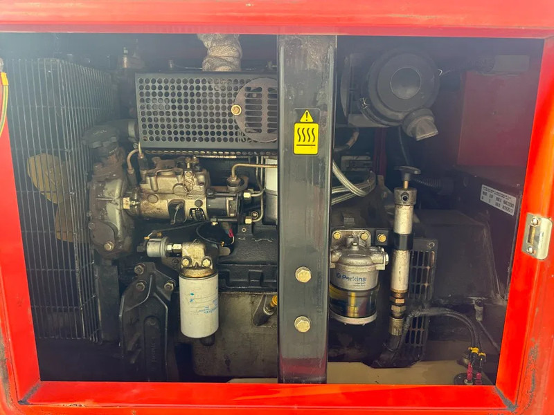 Himoinsa HPW 28 Perkins 28 kVA Silent generatorset - Електричний генератор: фото 4 Himoinsa HPW 28 Perkins 28 kVA Silent generatorset - Електричний генератор: фото 4