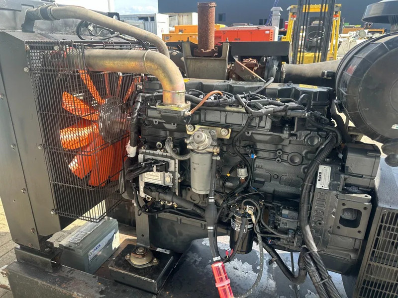Himoinsa Iveco NEF 60 TE2 Stamford 200 kVA generatorset - Електричний генератор: фото 4 Himoinsa Iveco NEF 60 TE2 Stamford 200 kVA generatorset - Електричний генератор: фото 4