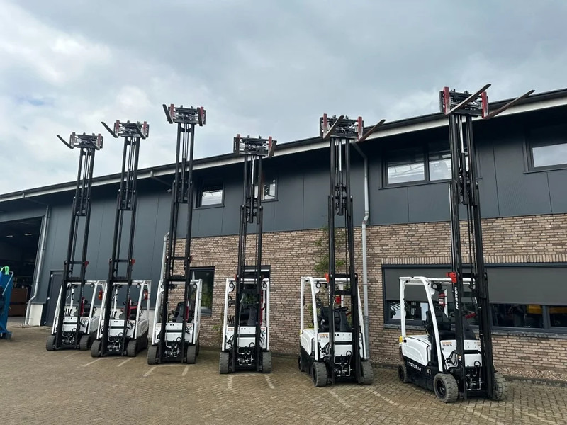 Електронавантажувач Hyster J1.8XN MWB 1.8 ton Triplex Freelift Sideshift Positioner Elektra Heftruck Accu 2023: фото 14