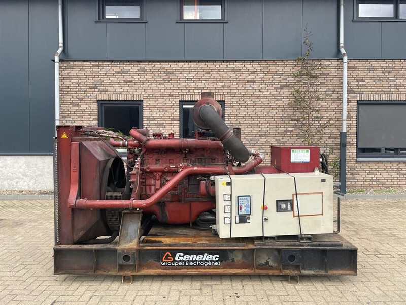Iveco 8210 DRI 26 Marelli 300 kVA generatorset - Електричний генератор: фото 1 Iveco 8210 DRI 26 Marelli 300 kVA generatorset - Електричний генератор: фото 1
