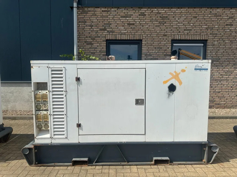 Електричний генератор Iveco FPT NEF45 SM1A.A004 Stamford 60 kVA Silent Rental generatorset: фото 1