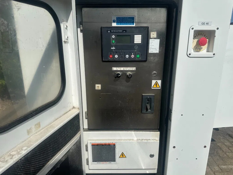 Iveco FPT NEF45 SM1A.A004 Stamford 60 kVA Silent Rental generatorset - Електричний генератор: фото 4 Iveco FPT NEF45 SM1A.A004 Stamford 60 kVA Silent Rental generatorset - Електричний генератор: фото 4