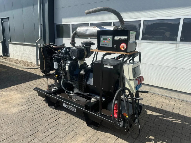 Iveco FPT NEF45 SM1A.A007 Himoinsa Stamford 66 kVA generatorset - Електричний генератор: фото 2 Iveco FPT NEF45 SM1A.A007 Himoinsa Stamford 66 kVA generatorset - Електричний генератор: фото 2