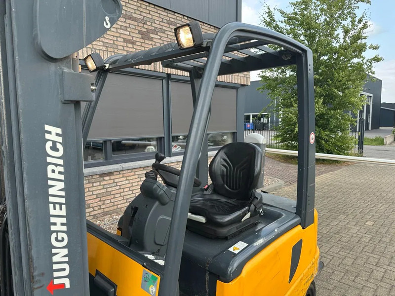 Jungheinrich EFG 425 k-470DZ/SP 2.5 ton Triplex Freelift Sideshift Elektra Heftruck Accu 2016 - Електронавантажувач: фото 5 Jungheinrich EFG 425 k-470DZ/SP 2.5 ton Triplex Freelift Sideshift Elektra Heftruck Accu 2016 - Електронавантажувач: фото 5
