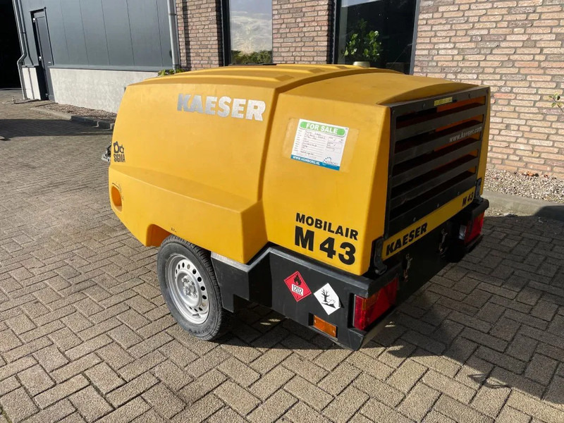 Kaeser M43 Kubota 4,2 m3 / min 7 Bar 30 kW mobiele Compressor - Повітряний компресор: фото 3 Kaeser M43 Kubota 4,2 m3 / min 7 Bar 30 kW mobiele Compressor - Повітряний компресор: фото 3