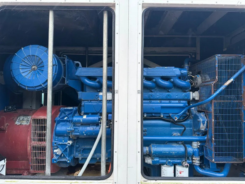 Perkins 2006 TG2A FG Wilson Stamford 250 kVA Silent generatorset - Електричний генератор: фото 2 Perkins 2006 TG2A FG Wilson Stamford 250 kVA Silent generatorset - Електричний генератор: фото 2