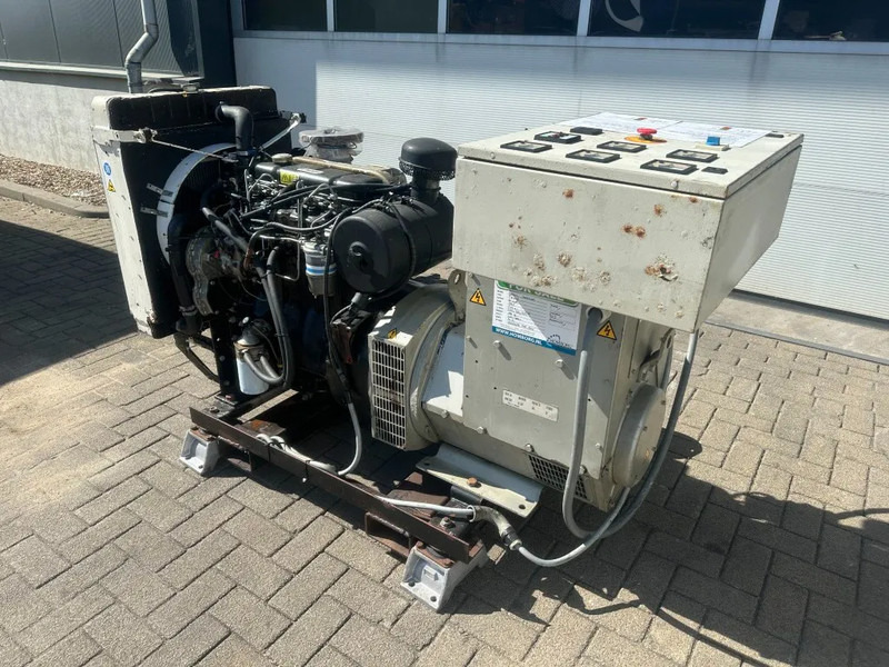 Perkins T4.236 Stamford 60 kVA generatorset 645 hours ! - Електричний генератор: фото 2 Perkins T4.236 Stamford 60 kVA generatorset 645 hours ! - Електричний генератор: фото 2
