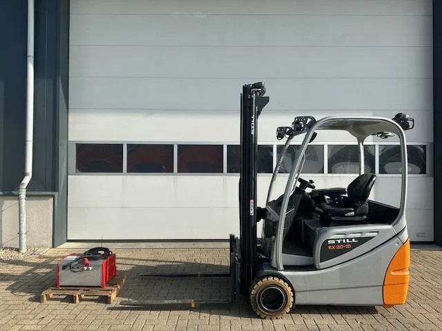 Still RX20-15 1.5 ton Triplex Freelift Sideshift Elekta Heftruck - Електронавантажувач: фото 1 Still RX20-15 1.5 ton Triplex Freelift Sideshift Elekta Heftruck - Електронавантажувач: фото 1