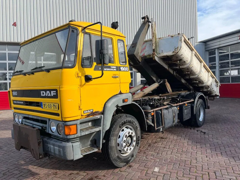 DAF 1900 F HAAKARM - Контейнеровоз/ Змінний кузов вантажівка: фото 1 DAF 1900 F HAAKARM - Контейнеровоз/ Змінний кузов вантажівка: фото 1
