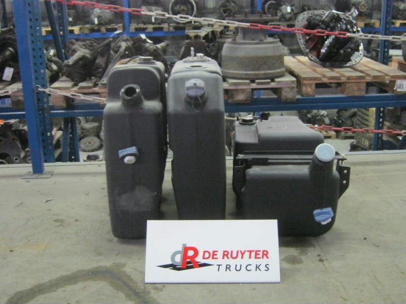 DAF AdBlue tanks div. type - Вихлопна система: фото 1 DAF AdBlue tanks div. type - Вихлопна система: фото 1
