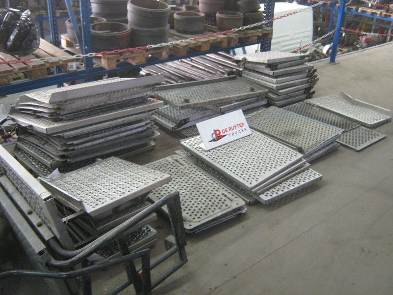 DAF BORDES PLATEN EN ALUMINIUM DELEN - Кузов і екстер'єр в категорії Вантажівки: фото 2 DAF BORDES PLATEN EN ALUMINIUM DELEN - Кузов і екстер'єр в категорії Вантажівки: фото 2