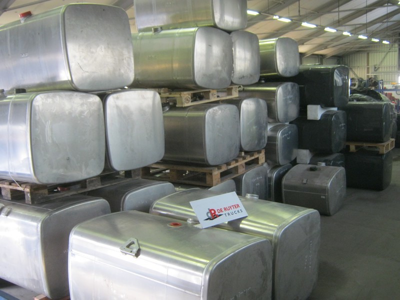 DAF Brandstoftanks voor CF en XF (aluminium) - Паливна система: фото 1 DAF Brandstoftanks voor CF en XF (aluminium) - Паливна система: фото 1
