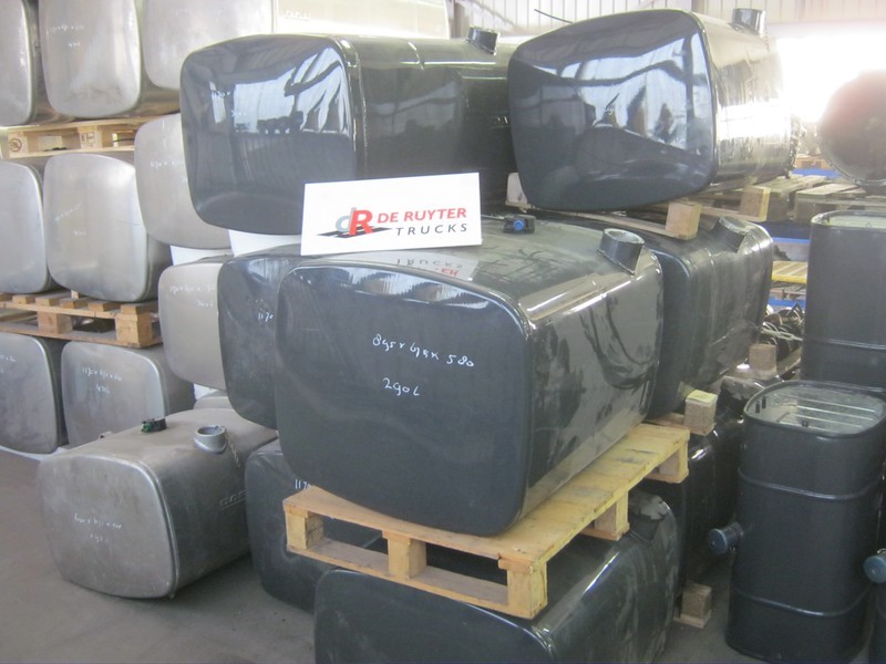 DAF Brandstoftanks voor CF en XF (staal) - Паливна система: фото 1 DAF Brandstoftanks voor CF en XF (staal) - Паливна система: фото 1