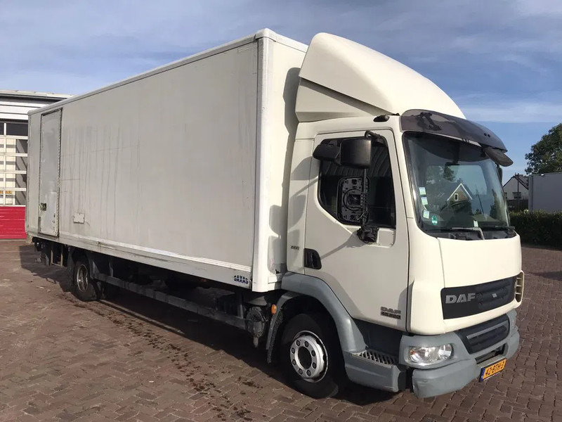 DAF LF 45 12.220 EURO 5 EEV - Вантажівка з закритим кузовом: фото 1 DAF LF 45 12.220 EURO 5 EEV - Вантажівка з закритим кузовом: фото 1