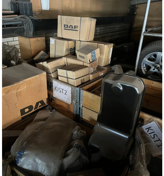 DAF diverse NOS oude voorraad nieuwe delen - Прокладка двигуна в категорії Вантажівки: фото 1 DAF diverse NOS oude voorraad nieuwe delen - Прокладка двигуна в категорії Вантажівки: фото 1