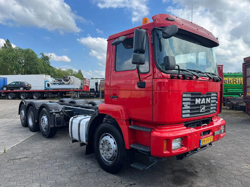 MAN TGA 35.410 EURO 3 MANUAL - Вантажівка шасі: фото 1 MAN TGA 35.410 EURO 3 MANUAL - Вантажівка шасі: фото 1
