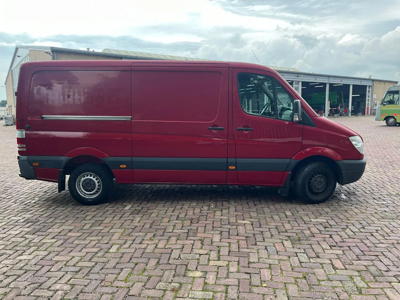 Mercedes-Benz Sprinter 313 CDI L2H1 - Суцільнометалевий фургон: фото 4 Mercedes-Benz Sprinter 313 CDI L2H1 - Суцільнометалевий фургон: фото 4
