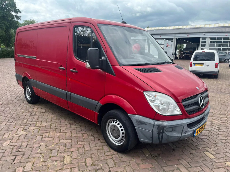 Mercedes-Benz Sprinter 313 L2H1 - Суцільнометалевий фургон: фото 1 Mercedes-Benz Sprinter 313 L2H1 - Суцільнометалевий фургон: фото 1