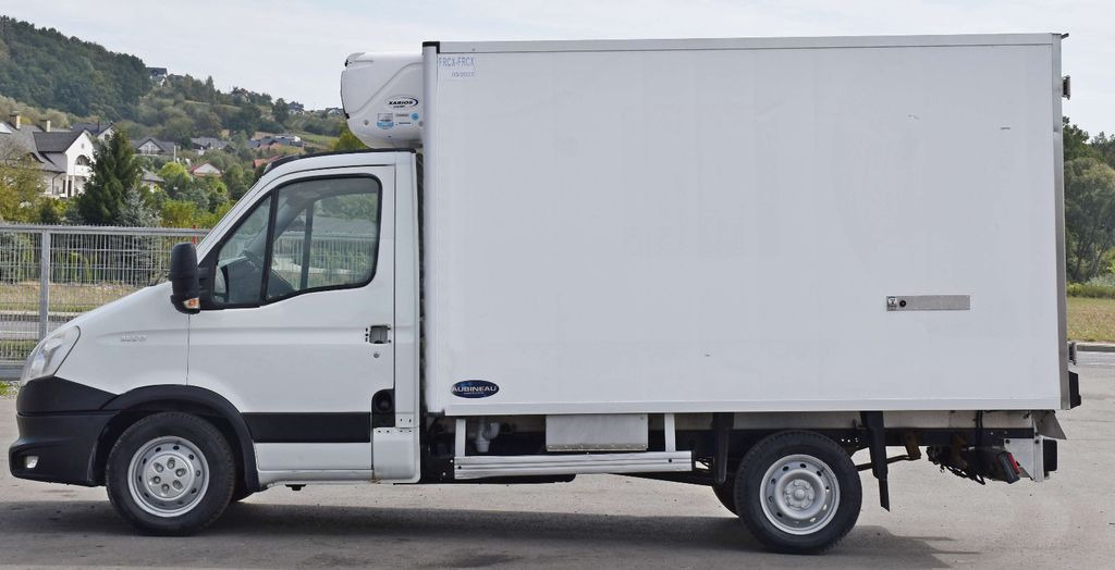 Iveco DAILY 35S13* Kühlkoffer 2,00 m * TOPZUSTAND - Рефрижератор вантажівка, Вантажівка з маніпулятором: фото 4 Iveco DAILY 35S13* Kühlkoffer 2,00 m * TOPZUSTAND - Рефрижератор вантажівка, Вантажівка з маніпулятором: фото 4