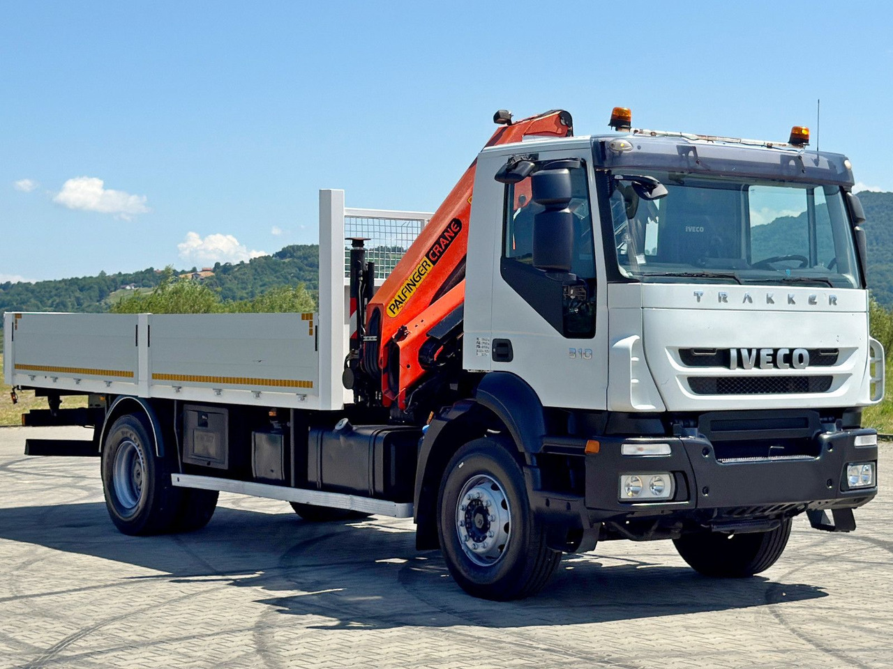 Iveco TRAKKER 310* PRITSCHE 6,00 m * PK 15500 * TOP - Вантажівка з маніпулятором: фото 4 Iveco TRAKKER 310* PRITSCHE 6,00 m * PK 15500 * TOP - Вантажівка з маніпулятором: фото 4